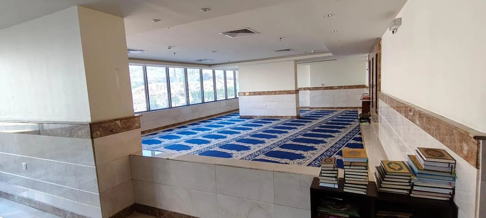 Elaf Almaqamah Nour Althuria Hotel